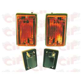 Coppia Frecce Complete Posteriori Triom Incluse Lampadine Vespa PK 50-125